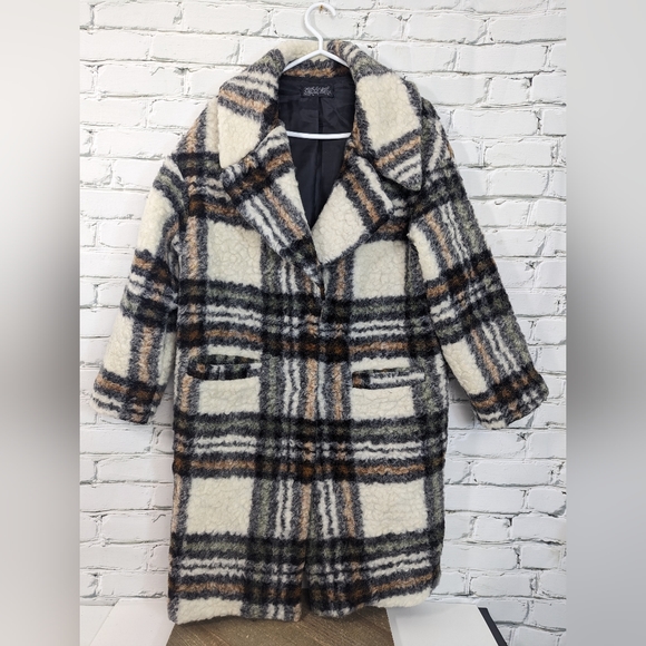 Jackets & Blazers - Plaid jacket, faux sherpa large lapel, fall jacket shaket Size m/l